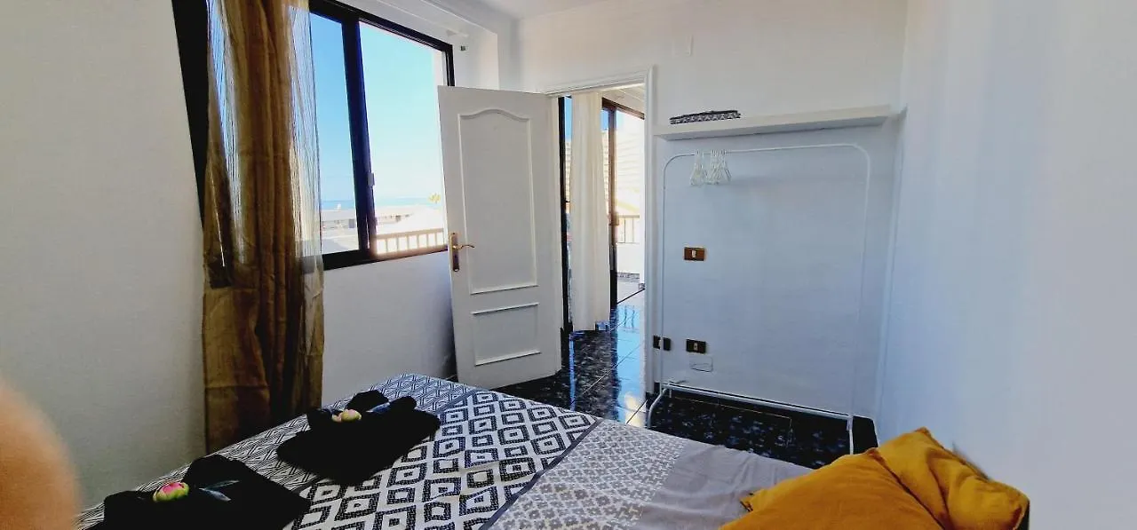בית נופש Playa Feñabe Garajonay 3 Bedrooms Apartment, Ocean & Pool View ספרד