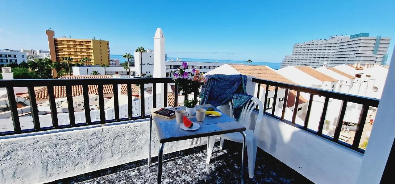 Garajonay 3 Bedrooms Apartment, Ocean & Pool View Playa Fanabe Holiday home